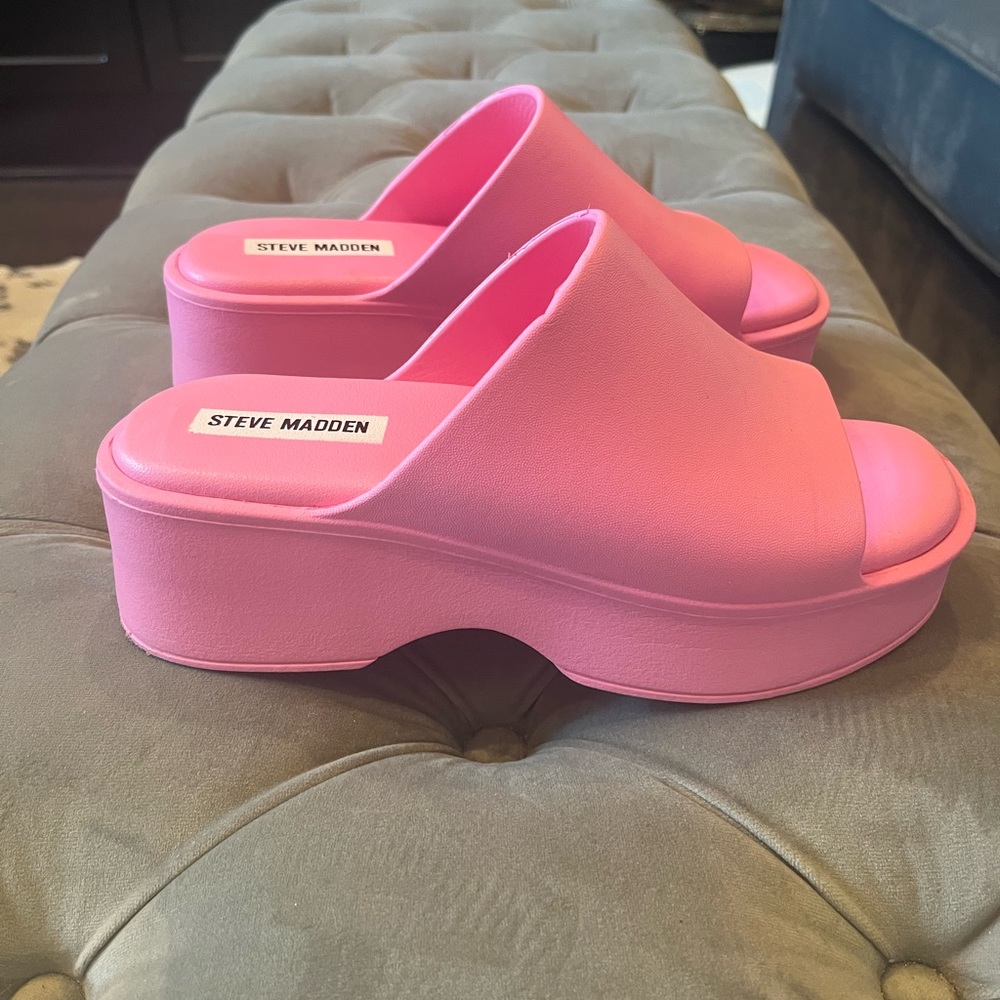 Slinky-J sandals